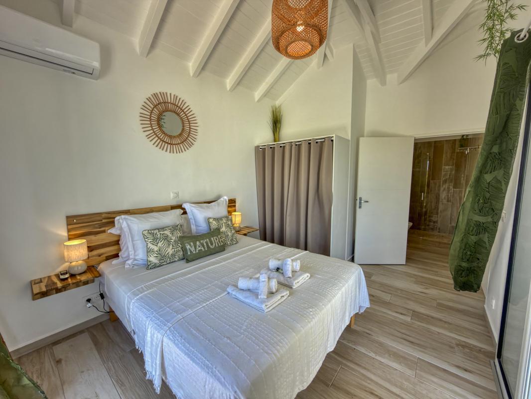 25.Location villa 2 chambres piscine vue mer Le Gosier Guadeloupe